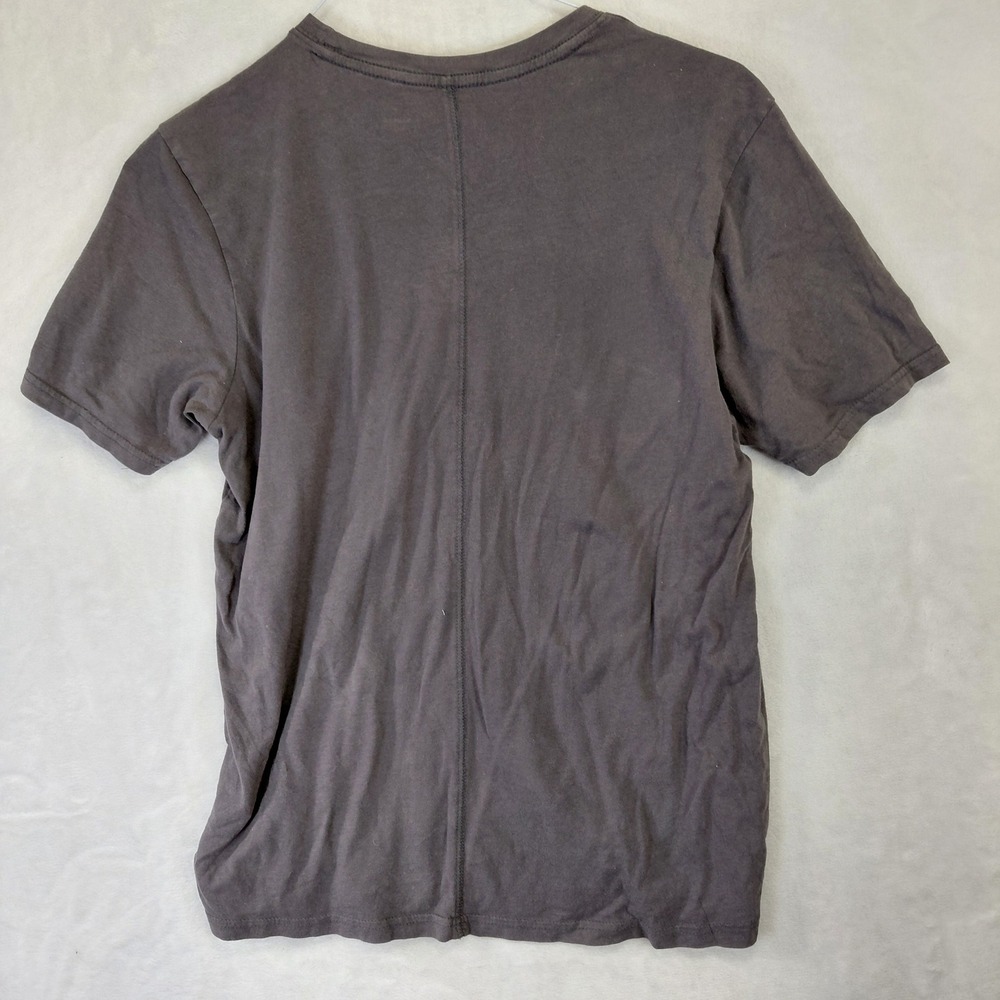 Abercrombie & Fitch Queen Band Crest Graphic T-Shirt Gray Mens Small S - Picture 6 of 7